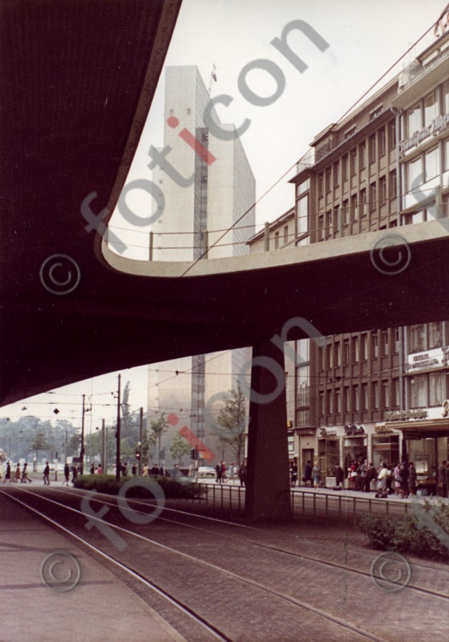 Tausendfüßler (foticon-duesseldorf-0001.jpg)